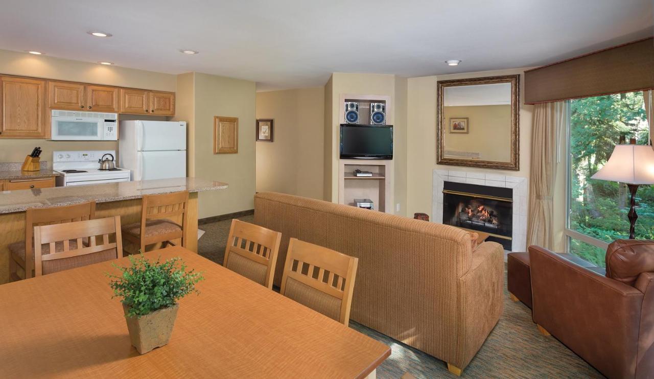| Whispering Woods Resort, a VRI resort