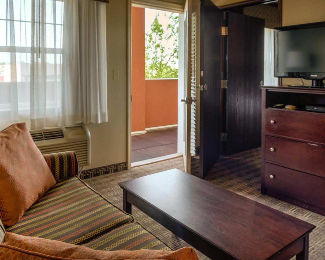 | MainStay Suites St Robert-Fort Leonard Wood