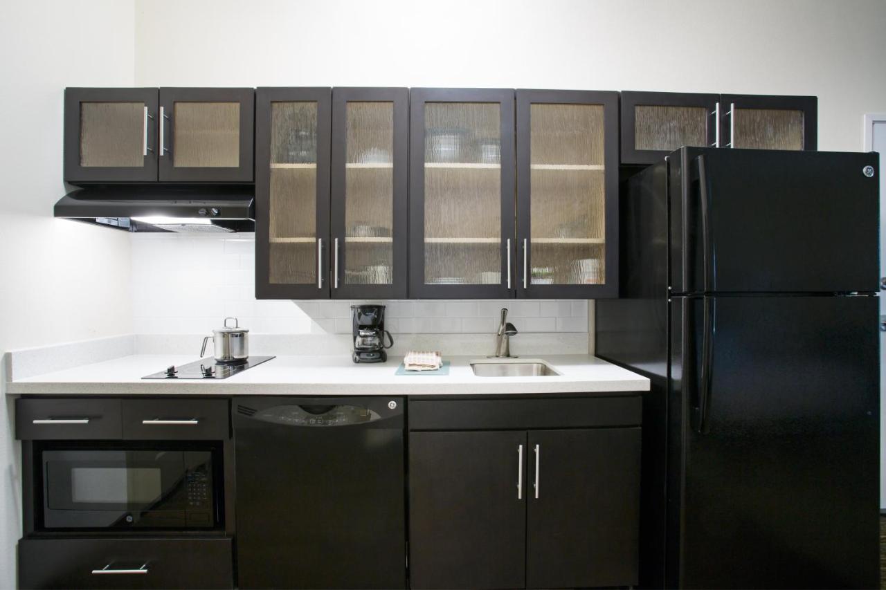 Queen Studio - Disability Access at Candlewood Suites Longmont, an IHG Hotel