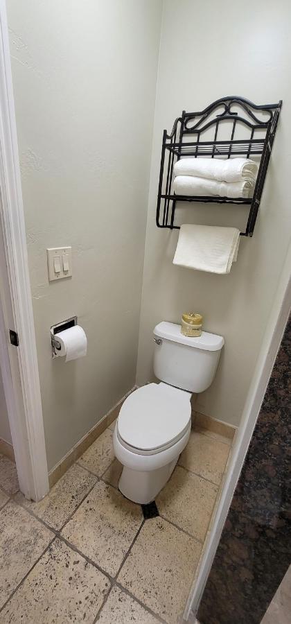| Beachwalker Inn & Suites