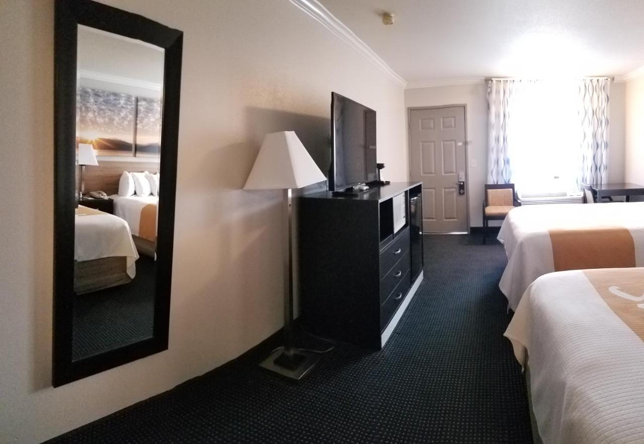 Room #532302710 at Days Inn by Wyndham Winnemucca