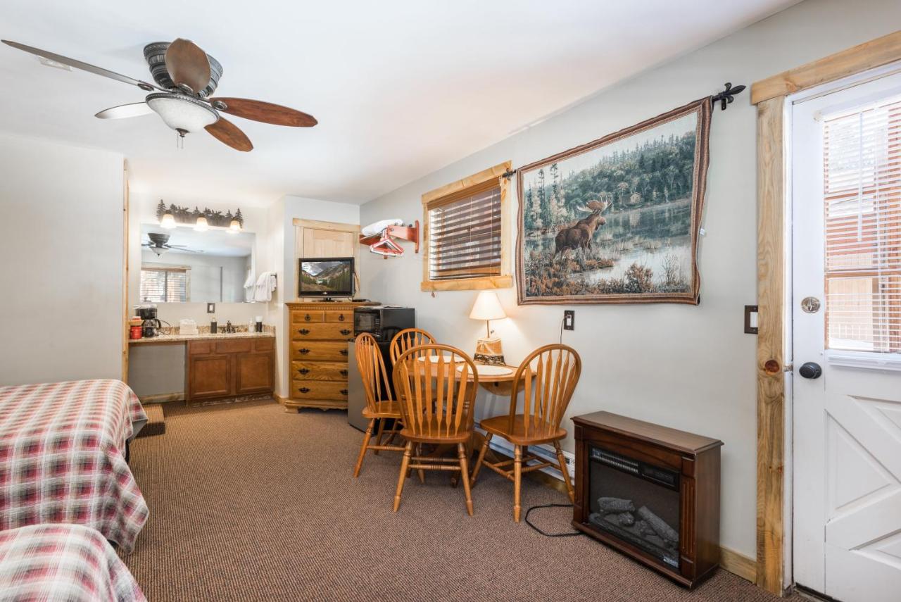  | 4 Seasons Inn on Fall River