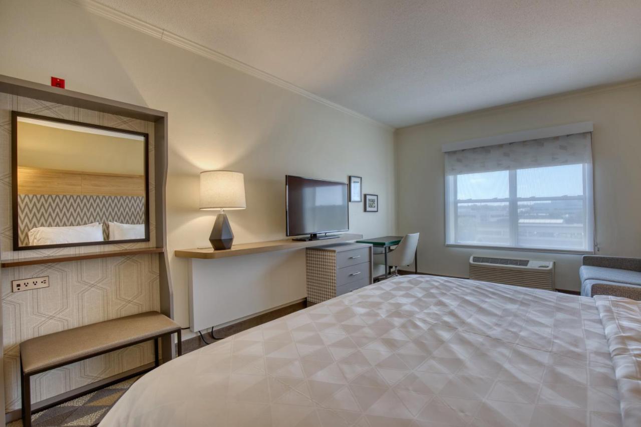 Executive King Room at Holiday Inn Hotel & Suites Madison West - Middleton by IHG
