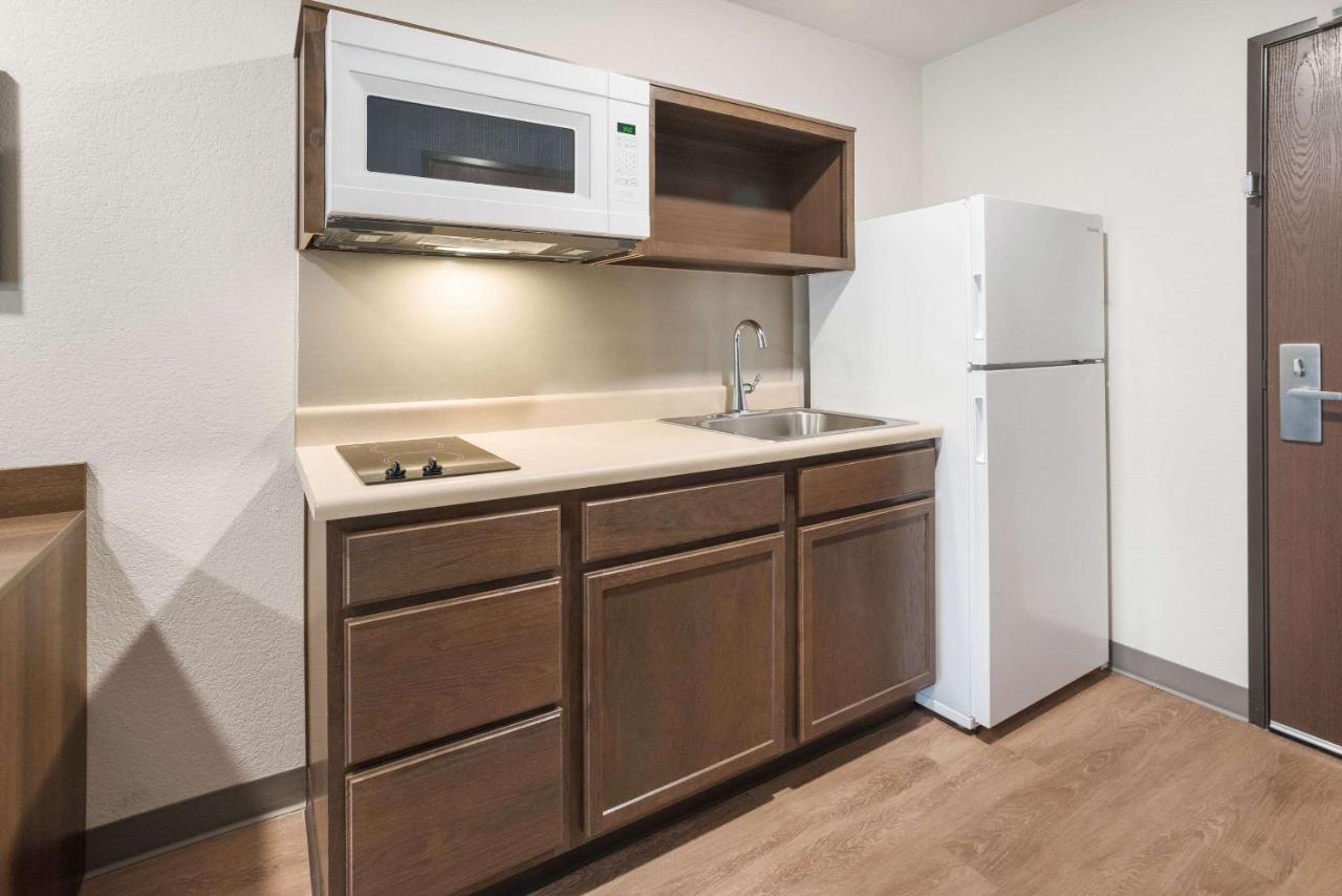Queen Room with Roll-In Shower - Accessible/Non-Smoking at WoodSpring Suites Sulphur - Lake Charles