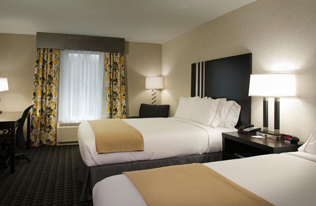 Queen Room with Two Queen Beds at Holiday Inn Express & Suites Madison Central by IHG