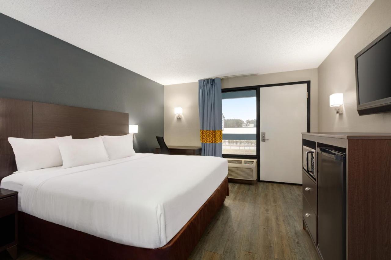 King Room - Mobility Access/Non-Smoking at Baymont by Wyndham Wilmington