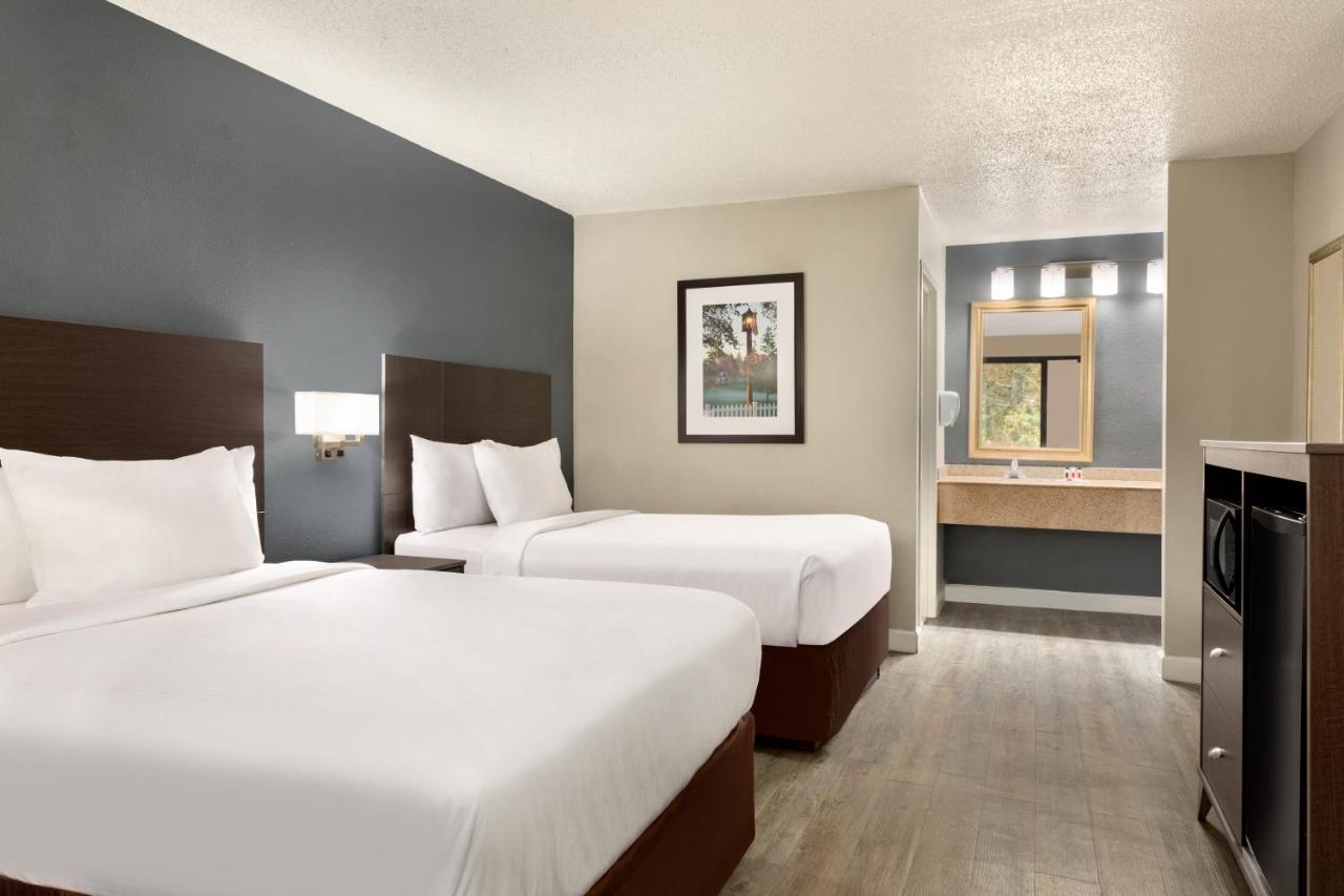 Double Room with Two Double Beds - Non-Smoking at Baymont by Wyndham Wilmington