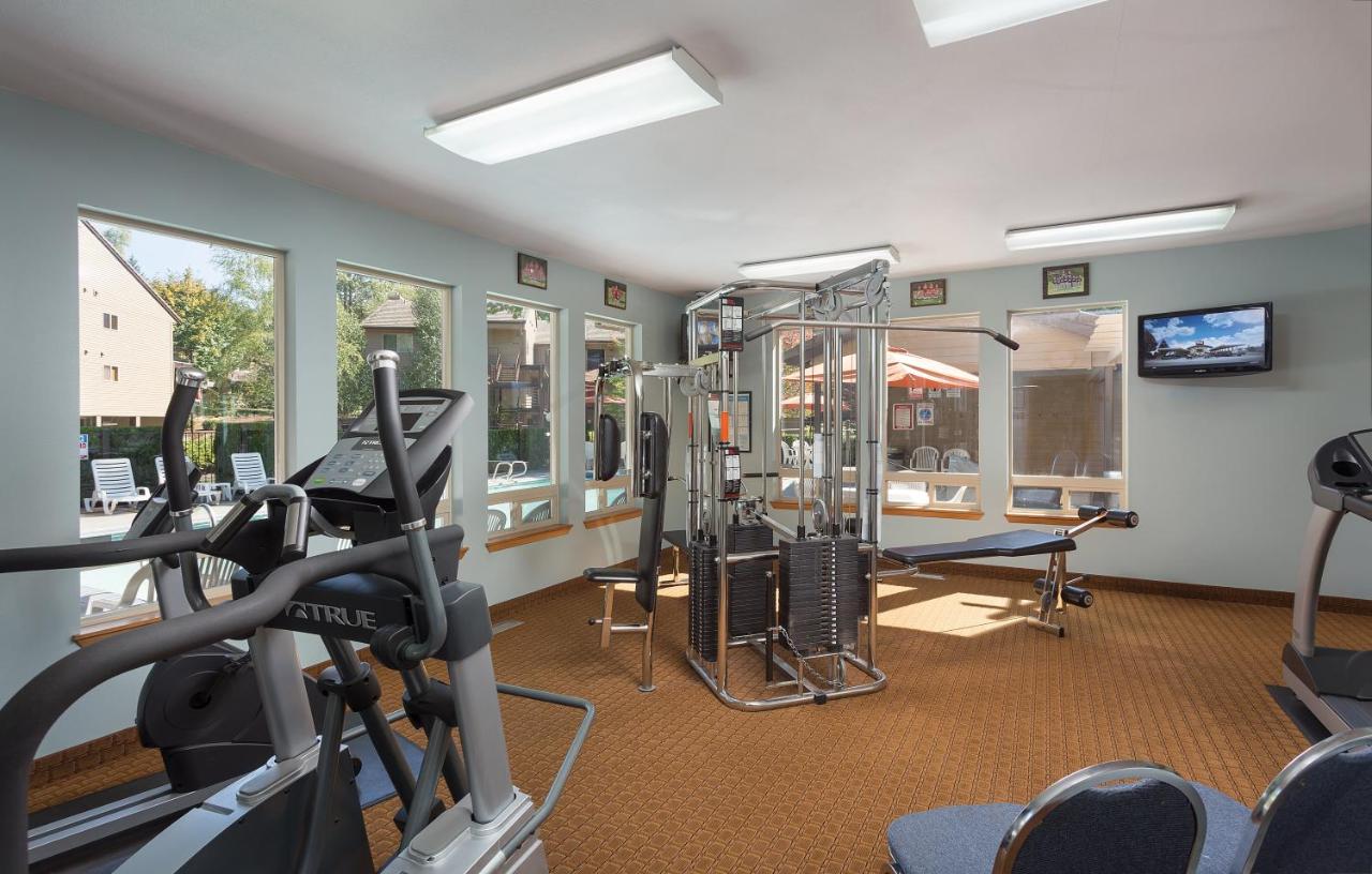 | Whispering Woods Resort, a VRI resort