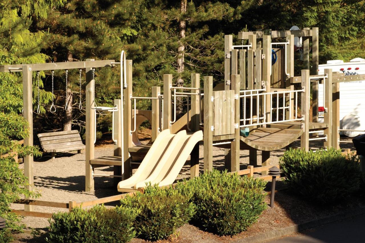 | Whispering Woods Resort, a VRI resort