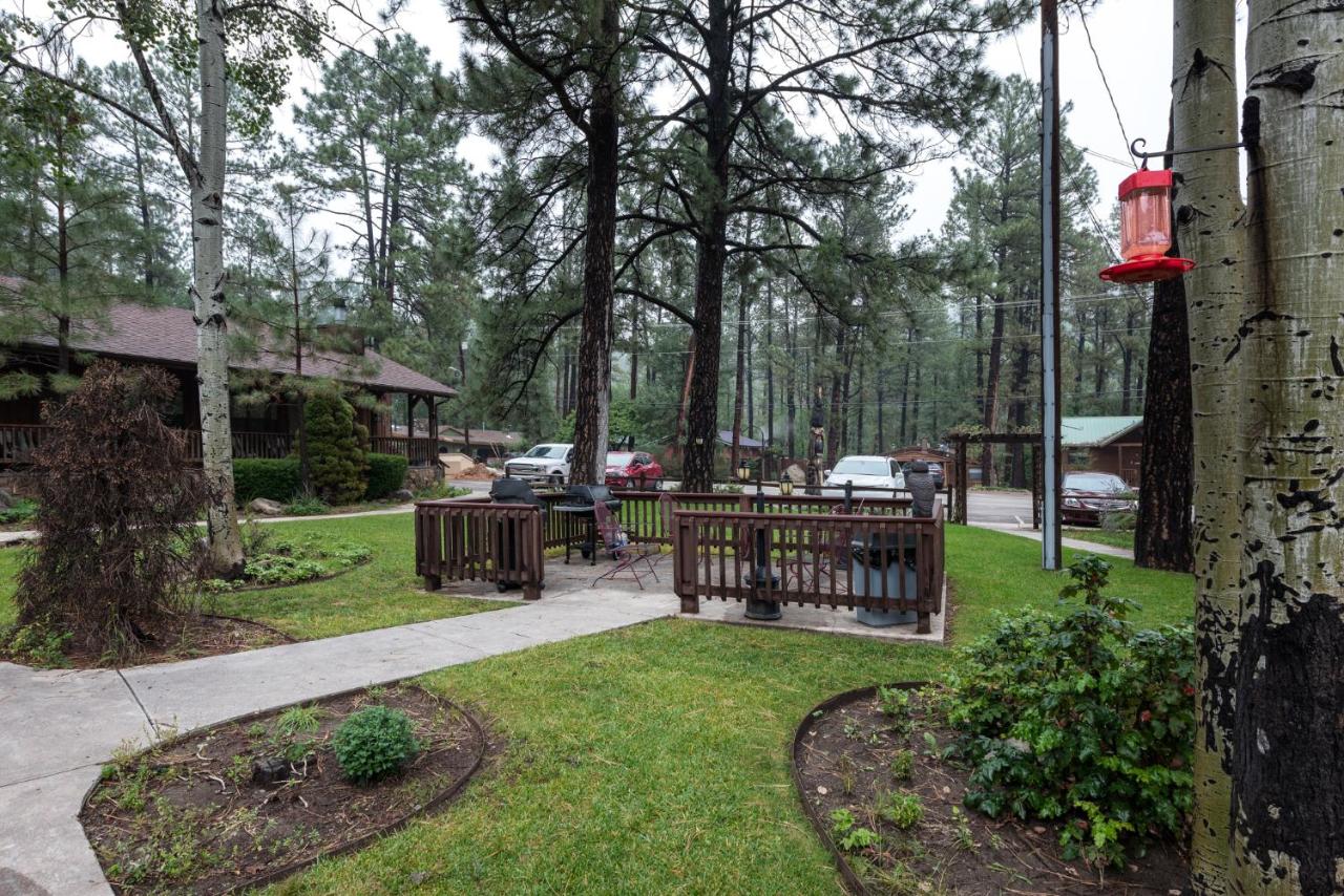 | Shadow Mountain Lodge and Cabins