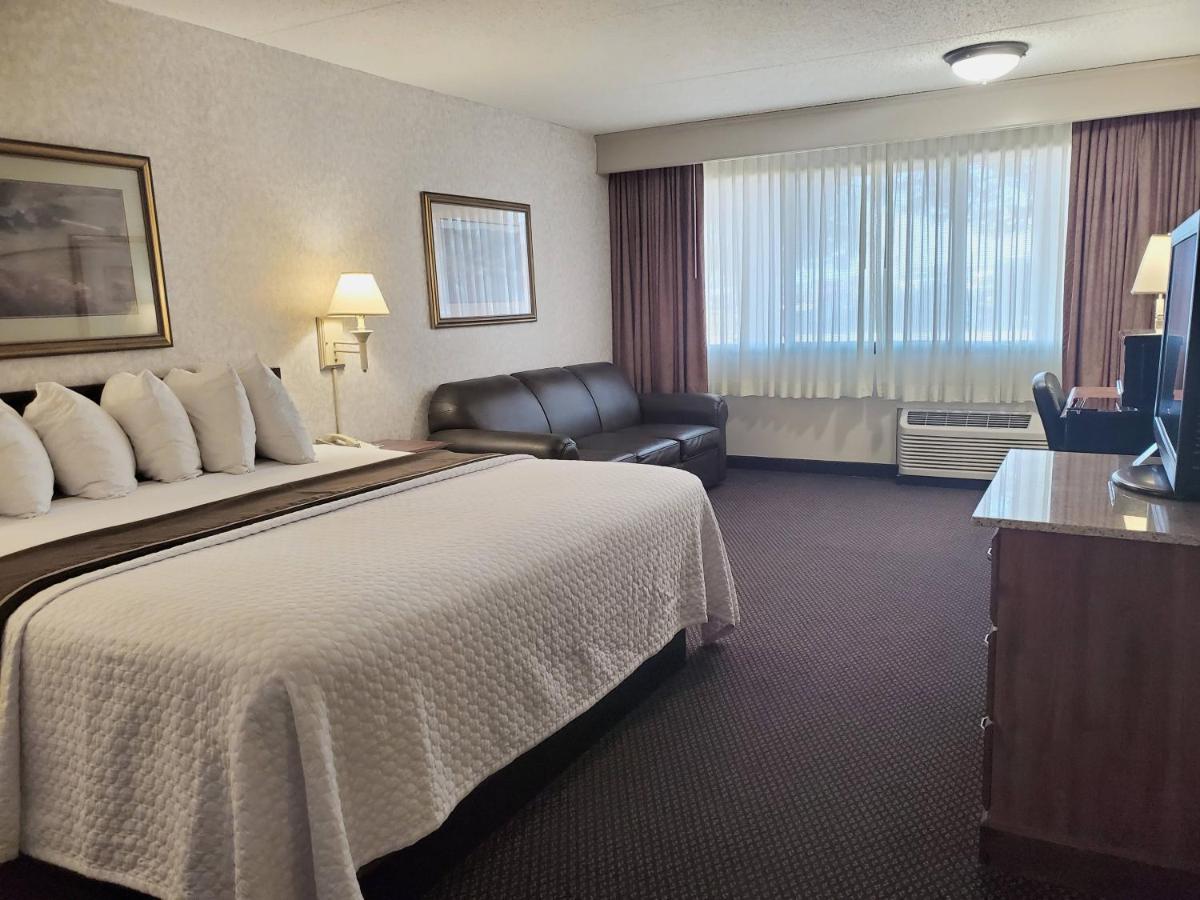King Room with Sofa Bed - Disability Access at AmericInn by Wyndham Watertown