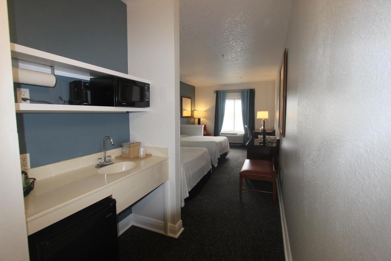 Economy King Room - Upper Floor at Hotel Pensacola