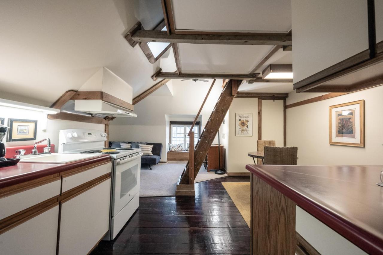 | Stone Soup Inn