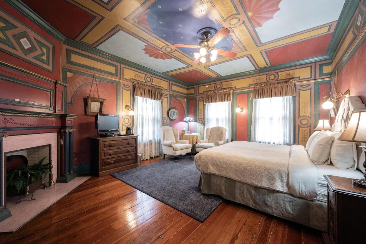 | Stone Soup Inn