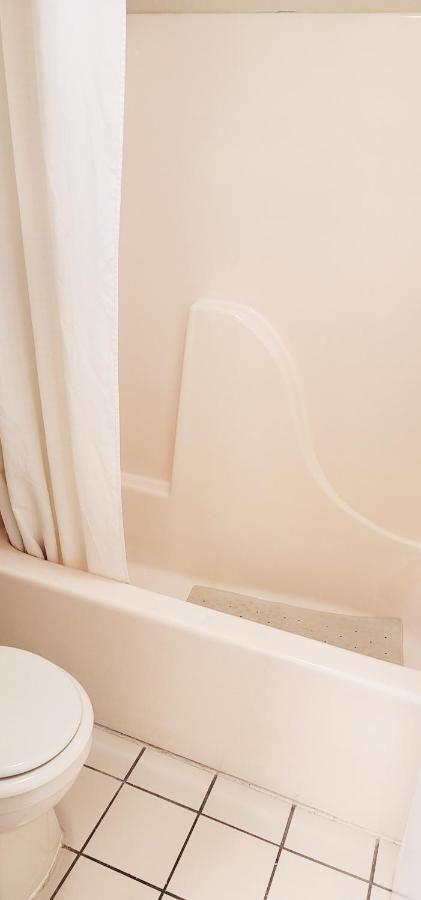 | Regency Travel Inn