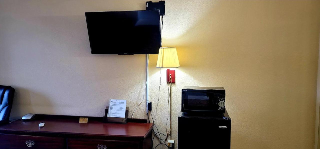 | Regency Travel Inn