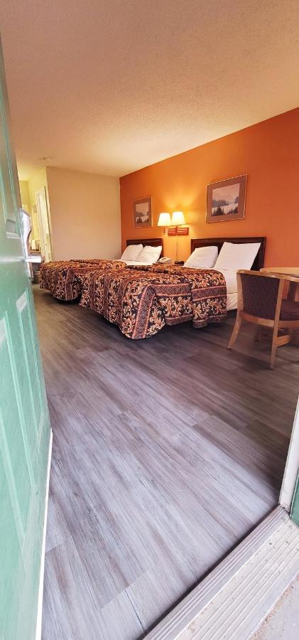 | Regency Travel Inn