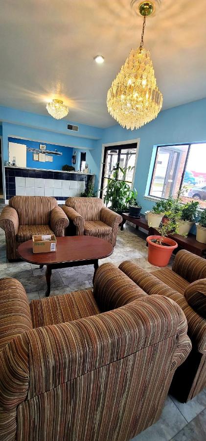 | Regency Travel Inn