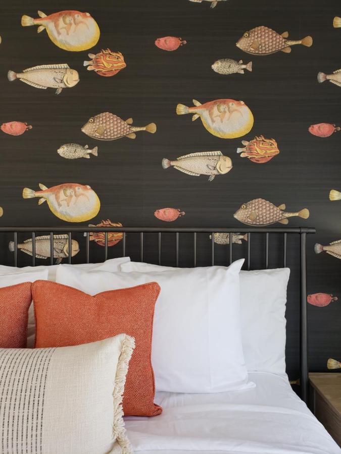 | Sand Bar Cottage Inn