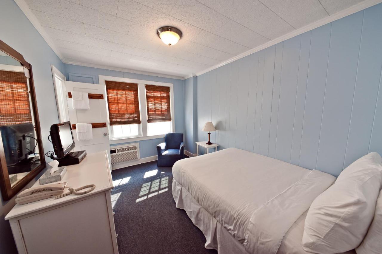 Double or Twin Room with City View at Lankford Hotel and Lodge