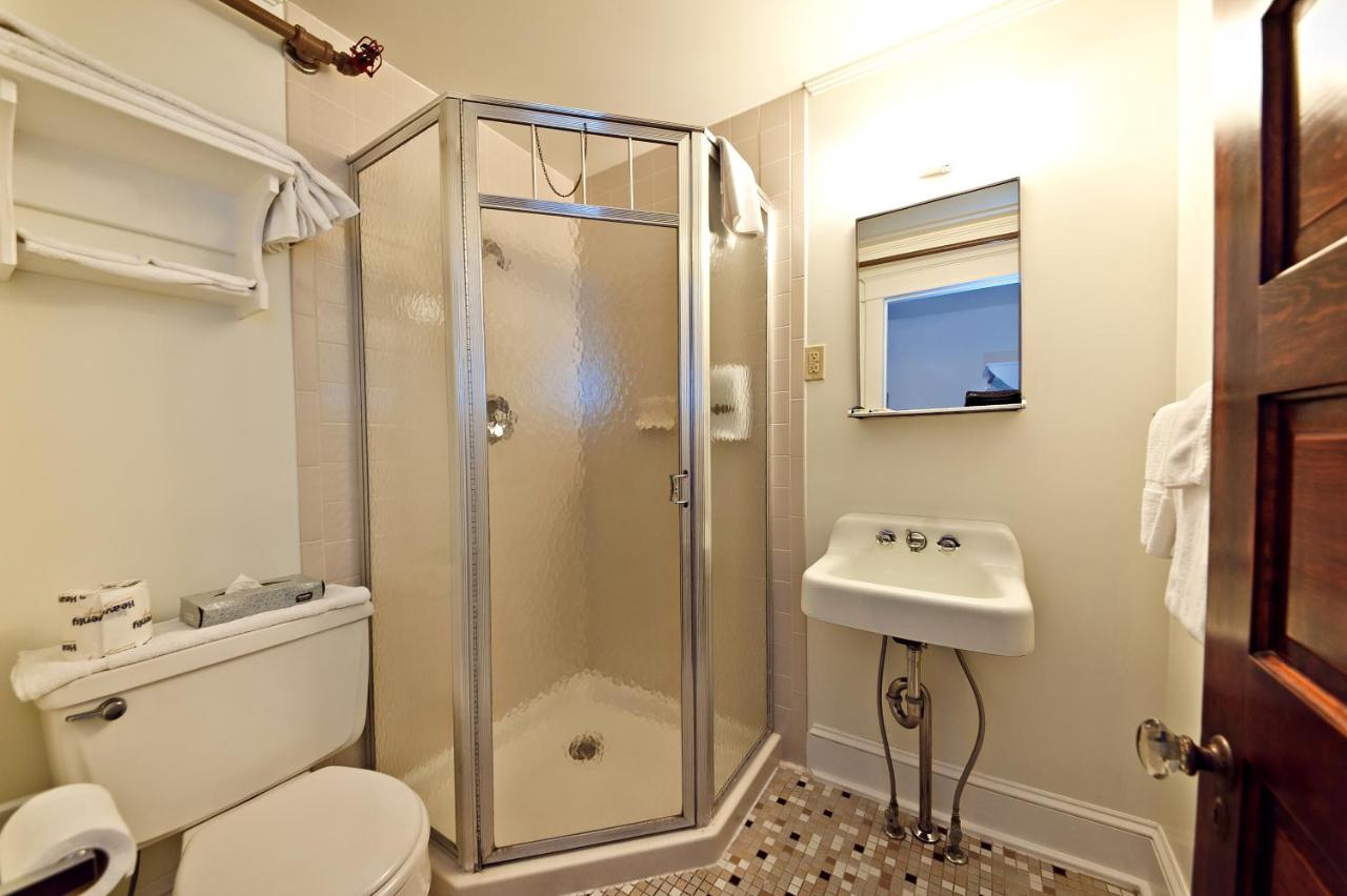 Double or Twin Room with City View at Lankford Hotel and Lodge