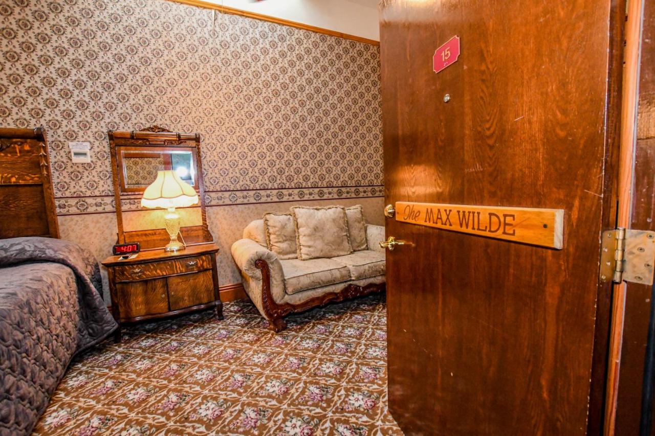 | Irma Hotel