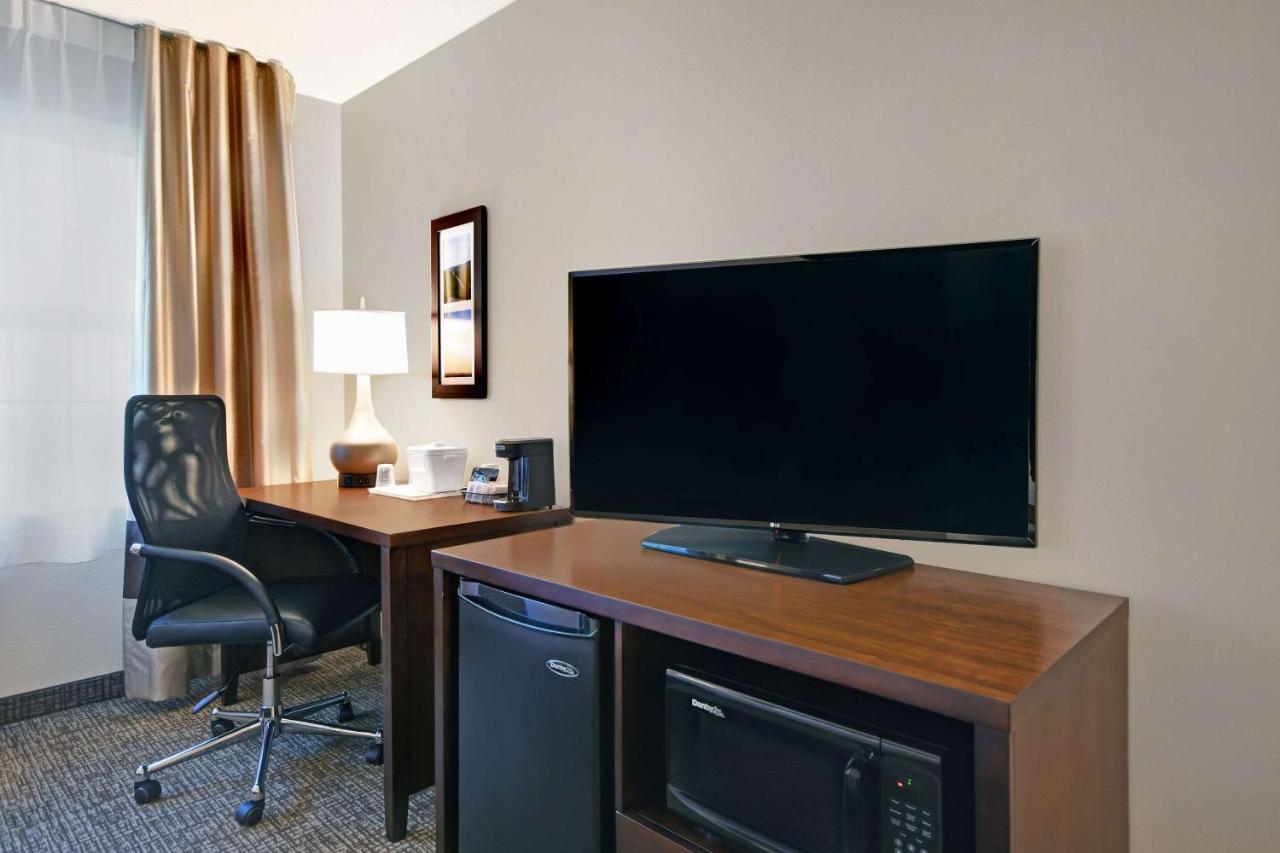 | Comfort Inn & Suites Wilton