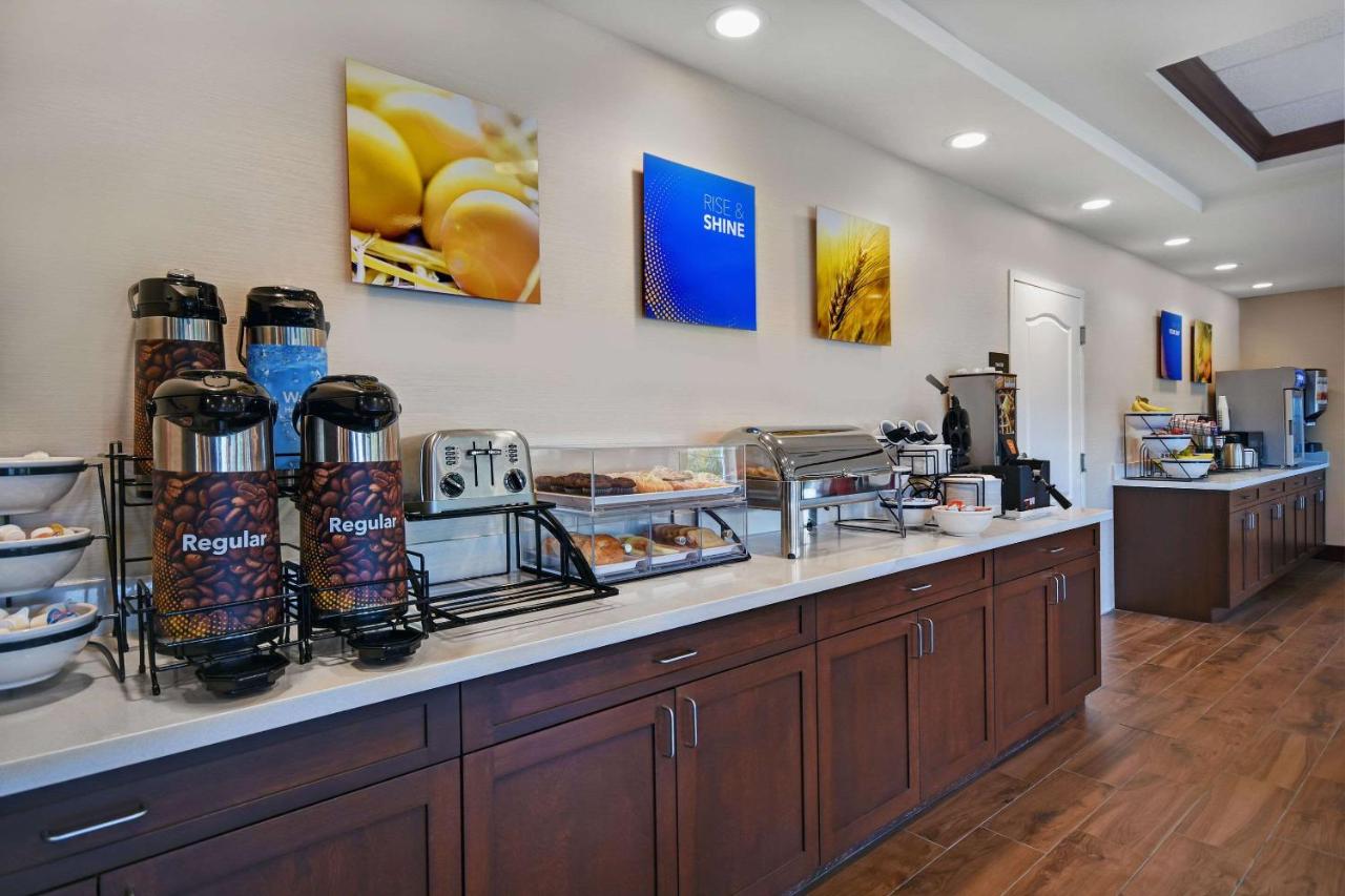 | Comfort Inn & Suites Wilton