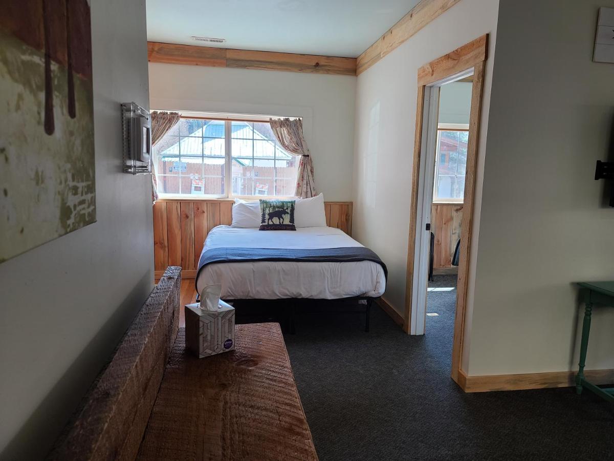 | Mrs. Anderson's Lodging
