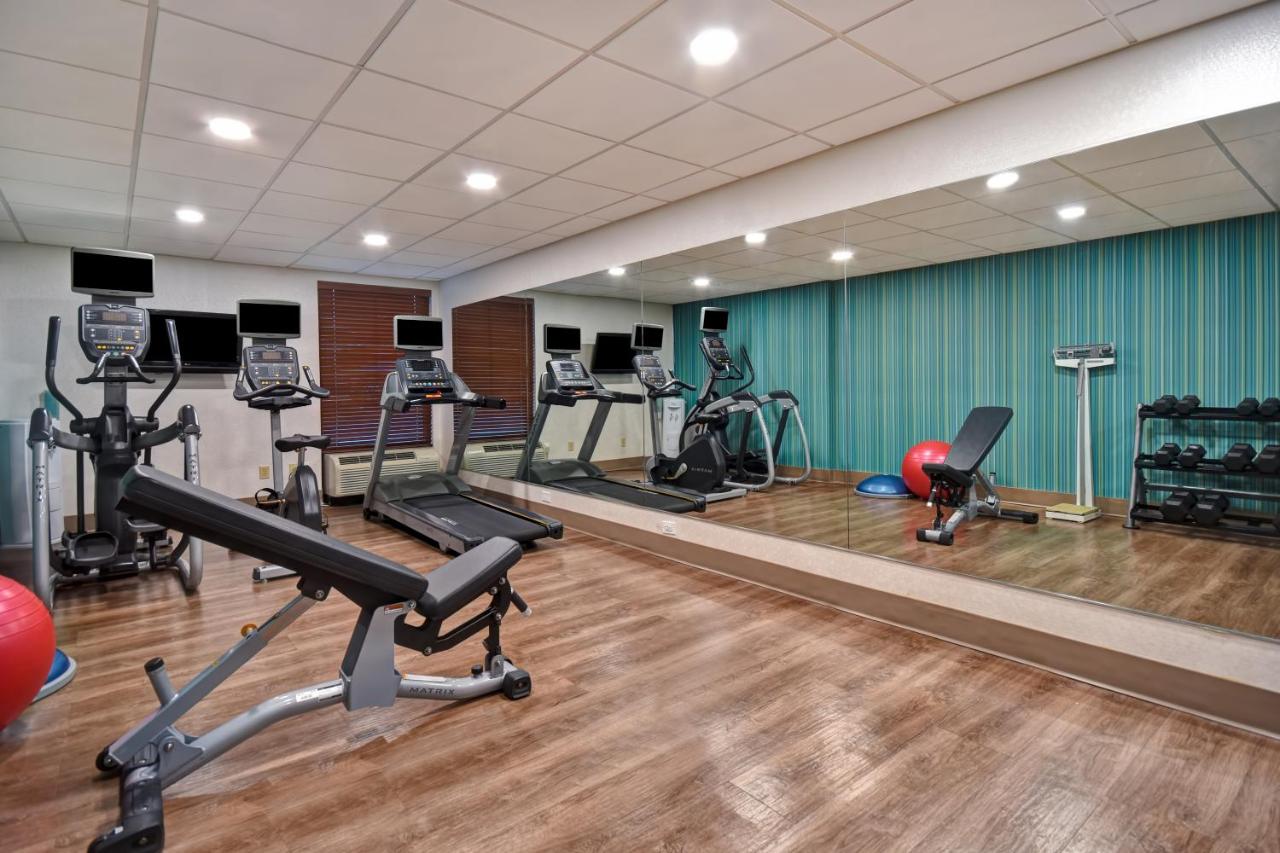 | Holiday Inn Express & Suites Memorial – CityCentre, an IHG Hotel