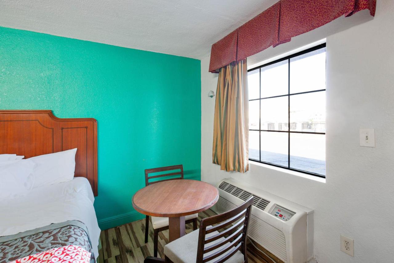 Double Room with Two Double Beds at Hotel O Columbia Downtown near I-65