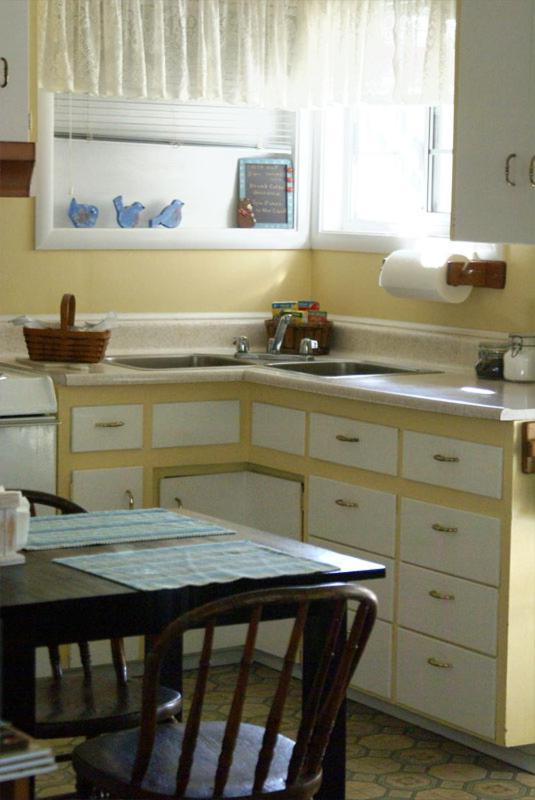 | Trailside Inn Bed and Breakfast