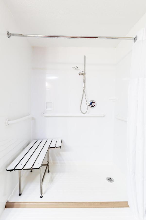 Standard Room, 1 King Bed, Accessible Roll-In Shower, Non Smoking at Comfort Inn San Diego Old Town