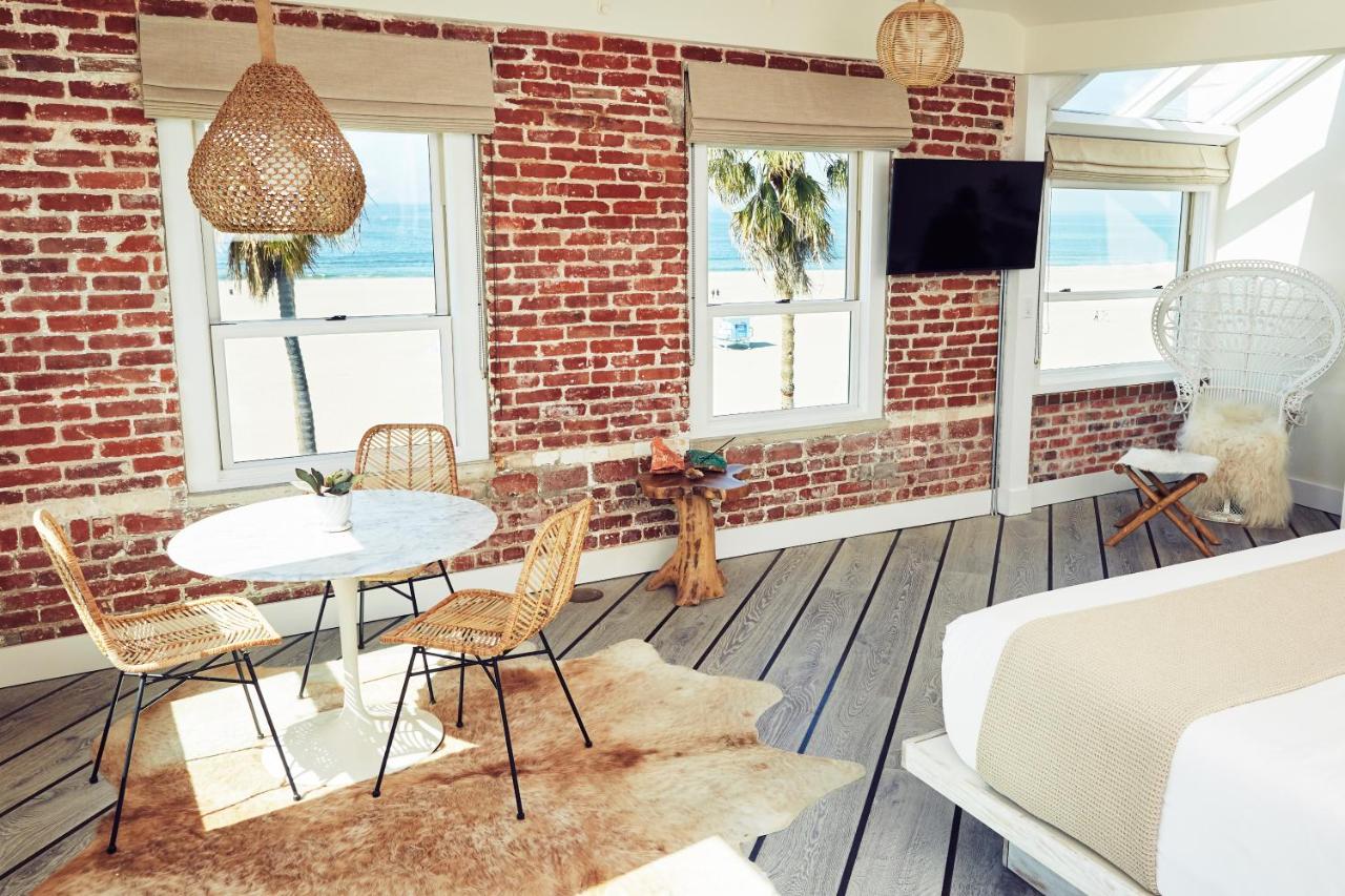 | Venice V Hotel