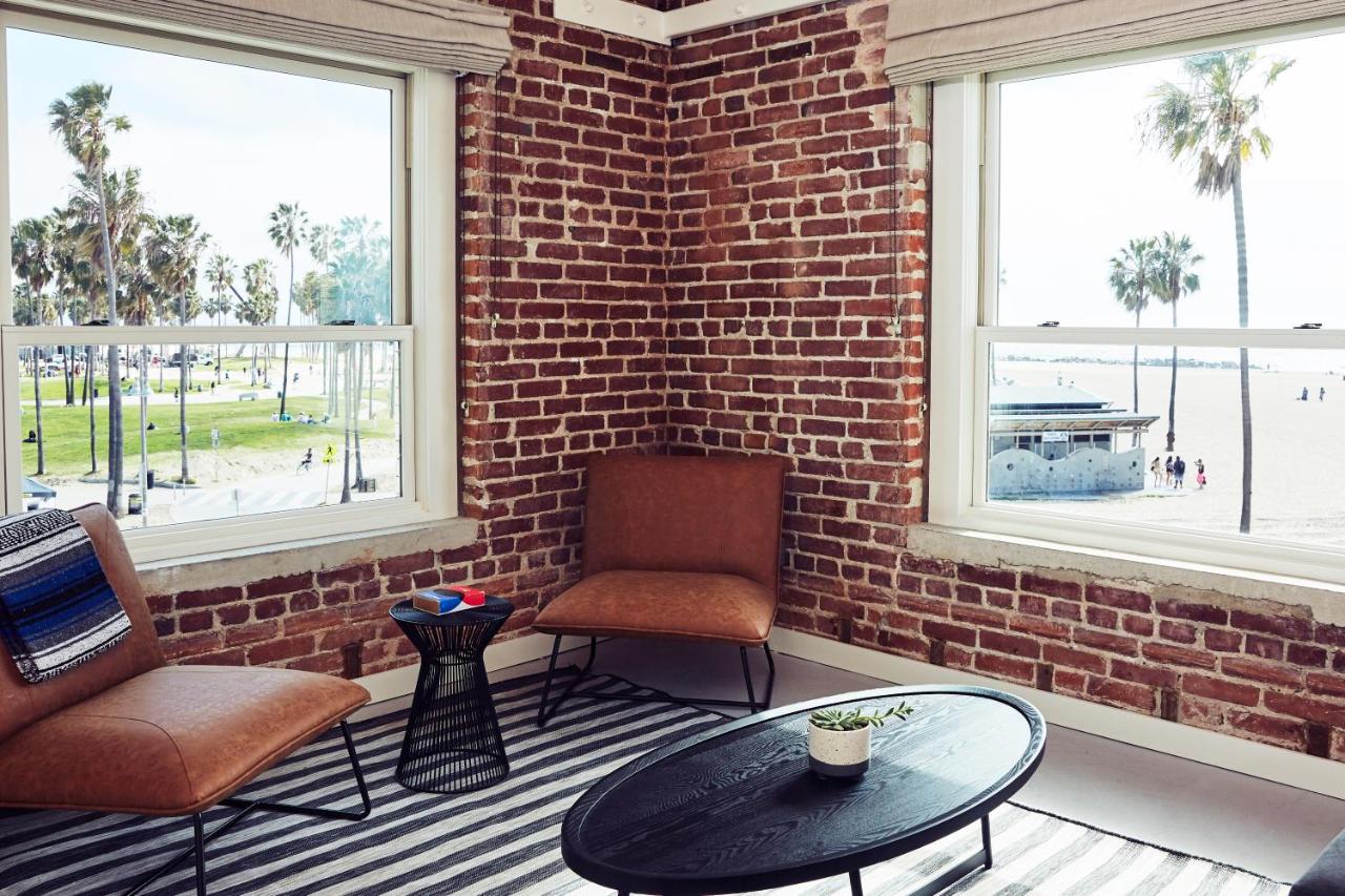 | Venice V Hotel