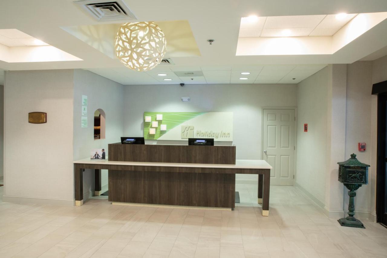  | Holiday Inn Hotel & Suites Raleigh / Cary