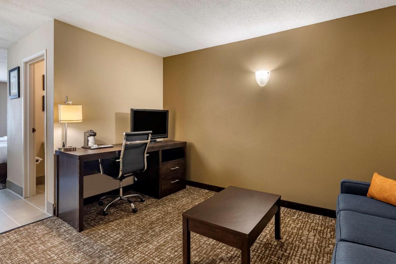 Double Room with Two Double Beds - Non-Smoking at Comfort Inn Paducah I-24