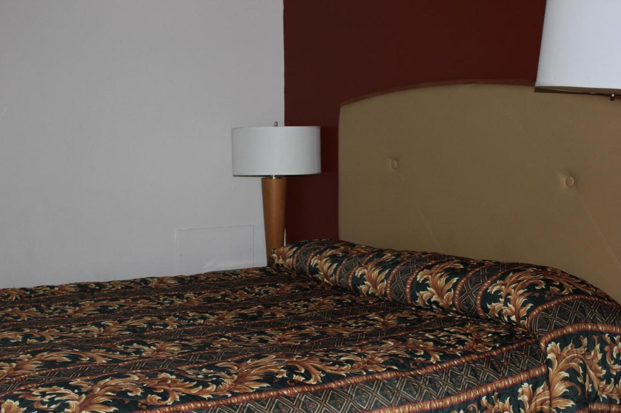 | Hastings Express Inn