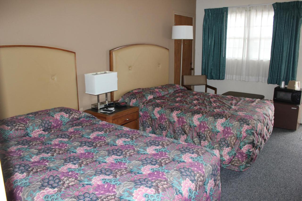| Hastings Express Inn