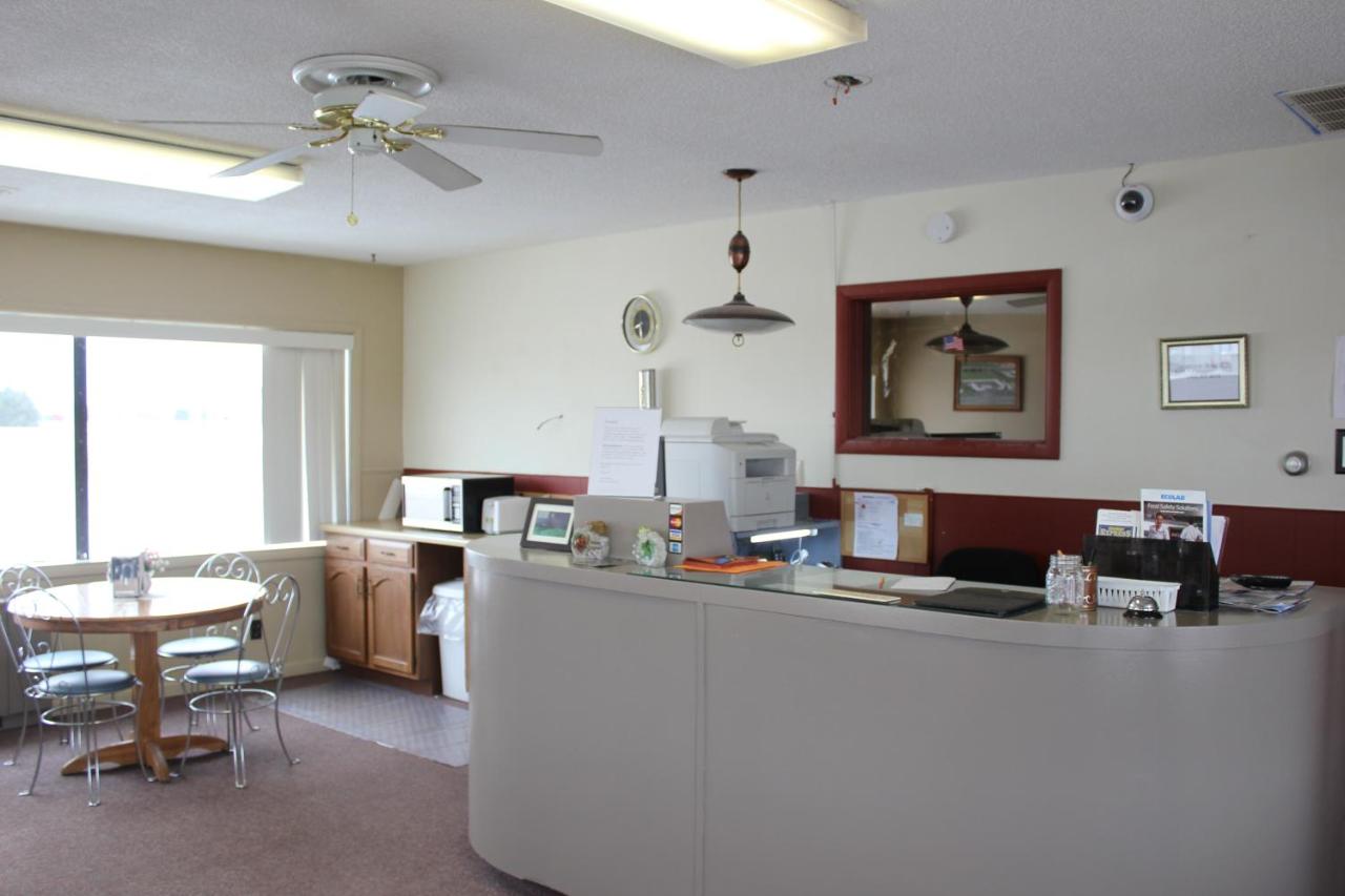| Hastings Express Inn
