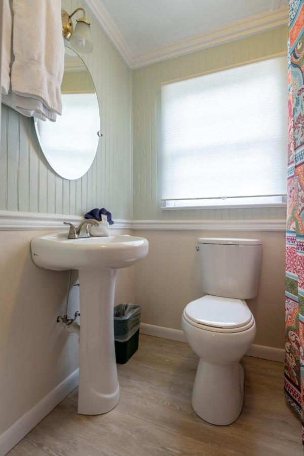 Deluxe Double Room (1 adult + 2 children) at Blackbeard's Lodge