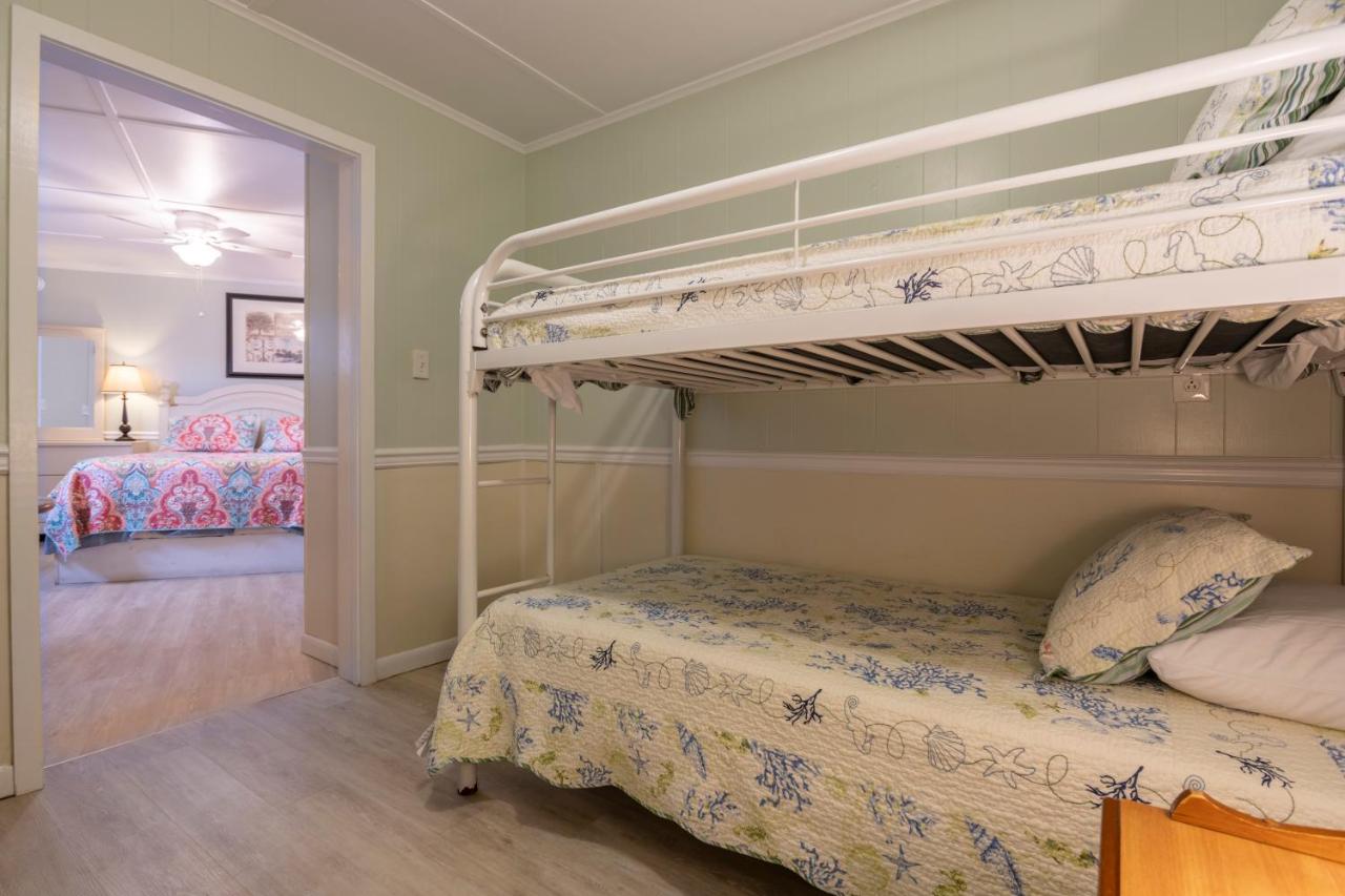 Deluxe Double Room (1 adult + 2 children) at Blackbeard's Lodge