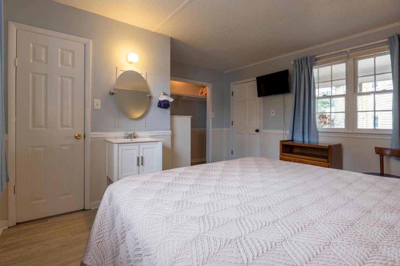 Queen Room at Blackbeard's Lodge