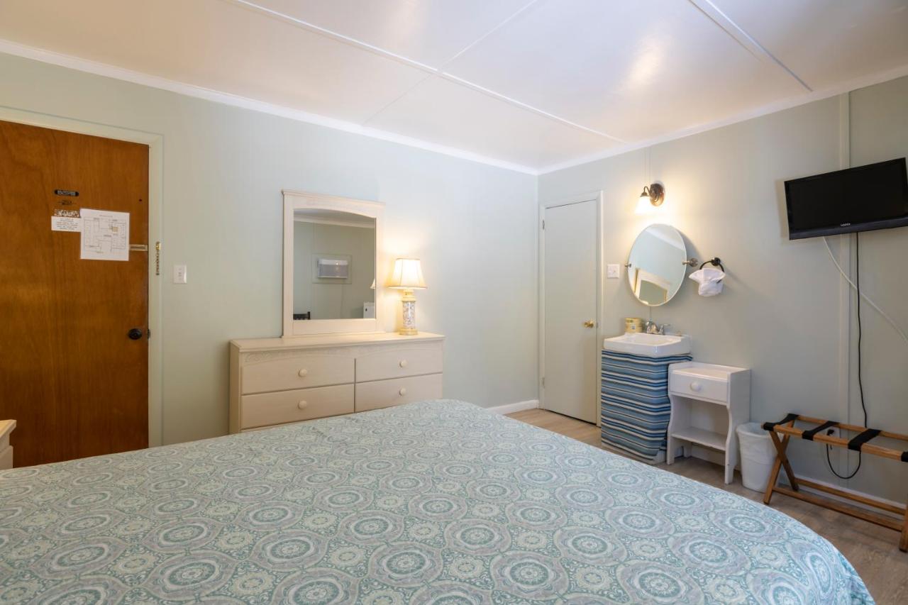 Double Room at Blackbeard's Lodge