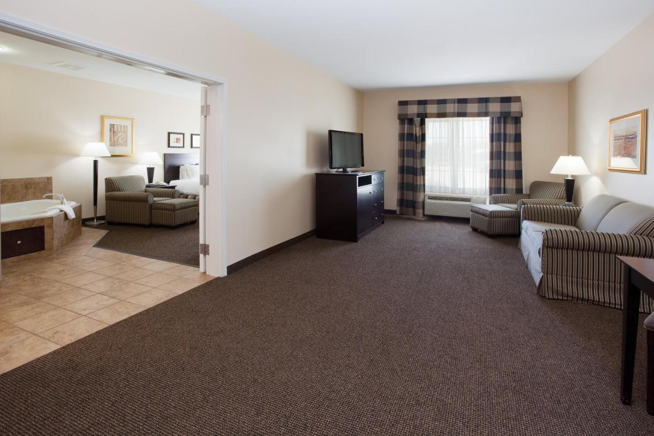 | Holiday Inn Express Hotel & Suites Fort Collins, an IHG Hotel