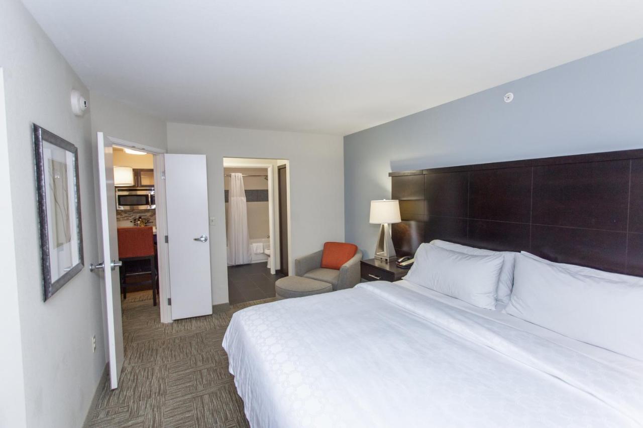 One-Bedroom King Suite - Non-Smoking at Staybridge Suites Bowling Green by IHG