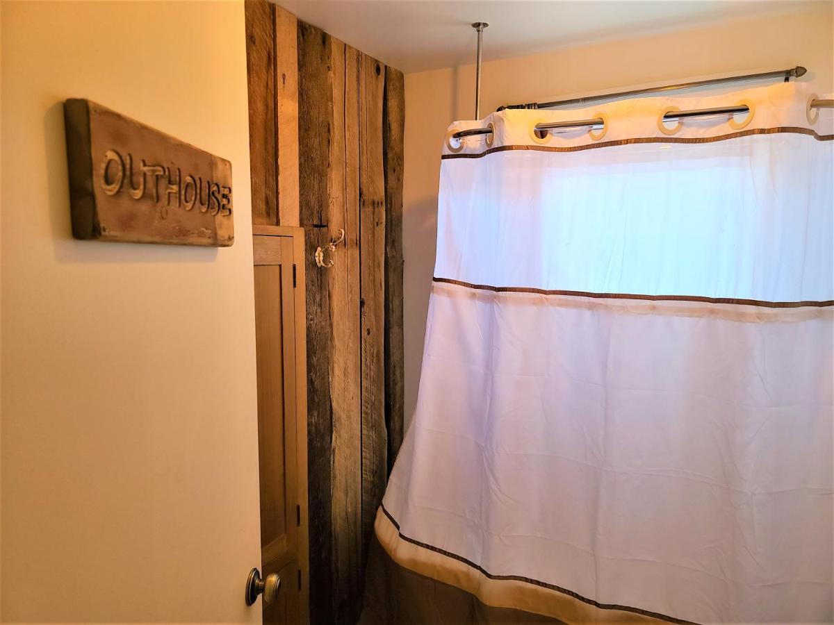  | Mrs. Anderson's Lodging