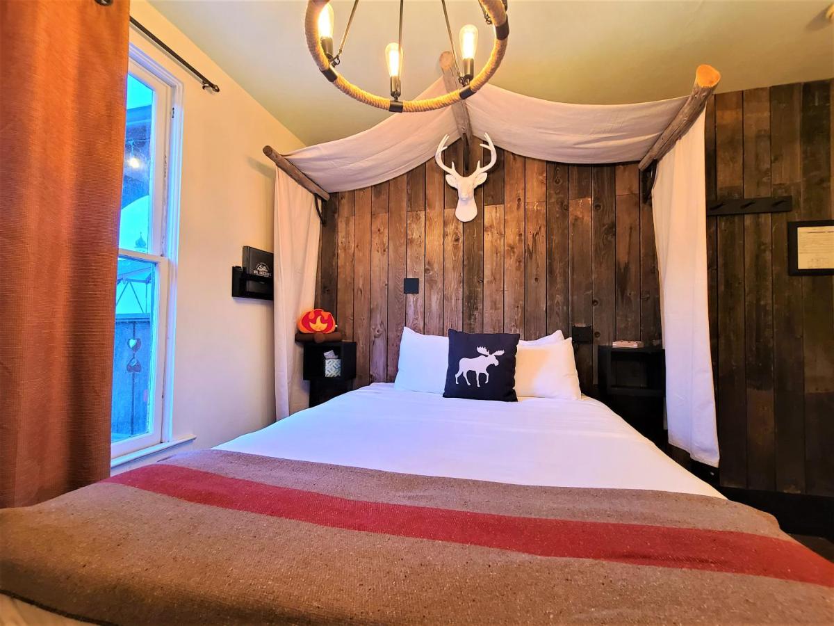 | Mrs. Anderson's Lodging