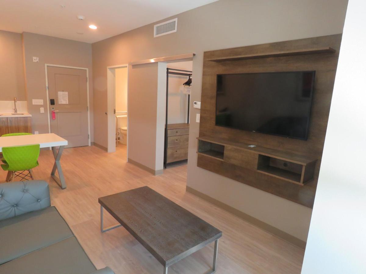1 King Bed, Mobility Accessible Room, 1BR Suite, Roll in shower, Non-Smoking at Wyndham Garden College Station