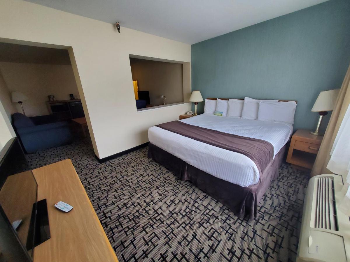 | Groton Inn & Suites
